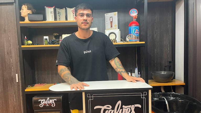 La víctima del robo en la barbería expresó su indignación en Telenoche.