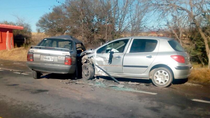 La víctima fatal viajaba como acompañante en el Fiat Duna.