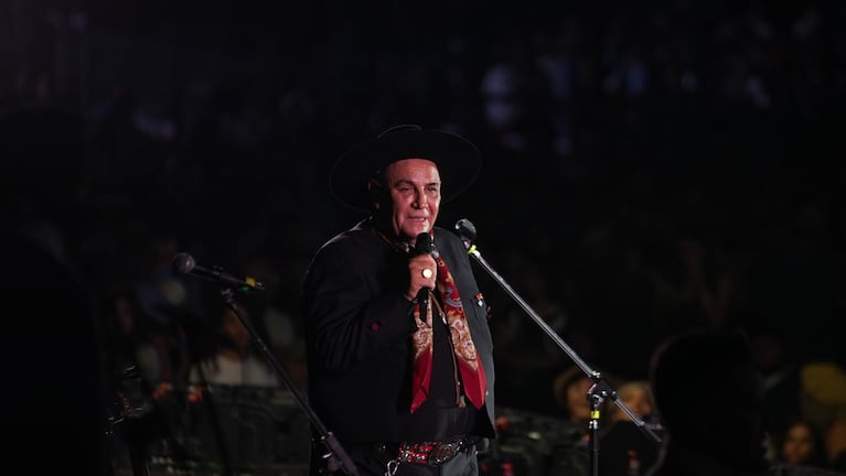 La visita de Milei en la noche del Chaqueño en Jesús María.