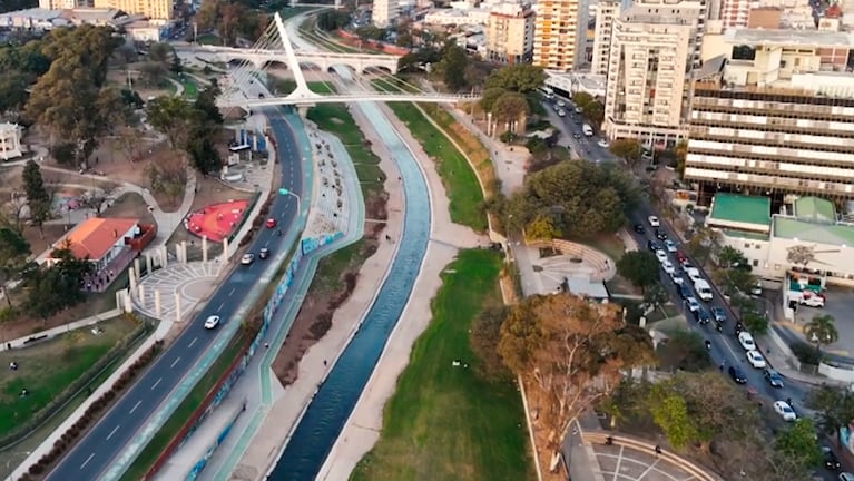 La vista de Costanera desde el drone de El Doce.