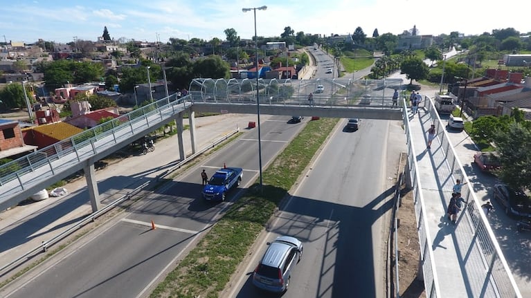 La zona de Bajo Pueyrredón fue escenario de violencia contra la Policía en un operativo.