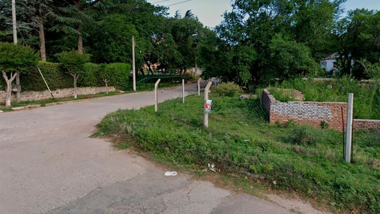 La zona donde encontraron a Tania, a una cuadra del cuartel de Bomberos de La Cumbre. Foto: Google Street View.