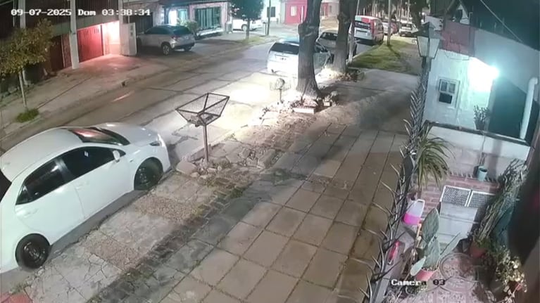 Ladrones asaltaron a una familia en Villa Raffo.