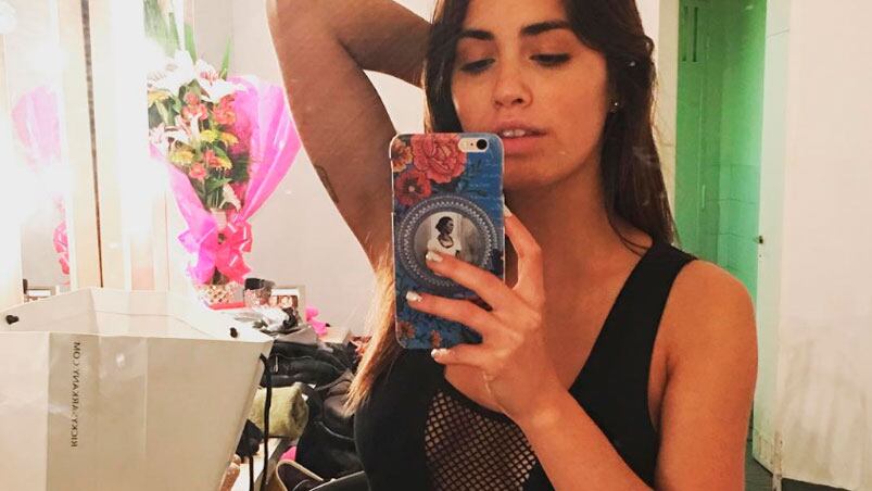 Lali le contestó a Mariano con fotos.