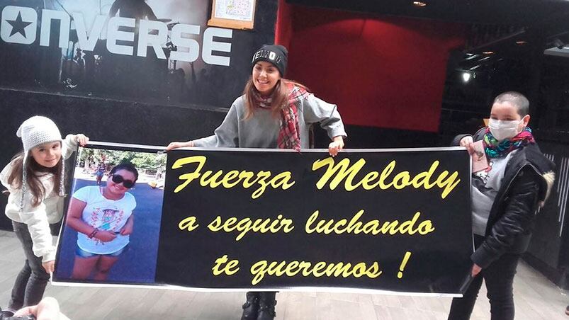 Lali le dio toda su fuerza a Melody.