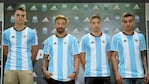 Lamela, Lavezzi, Gaitán y Correa ya se pusieron la nueva celeste y blanca. Foto: AFA.