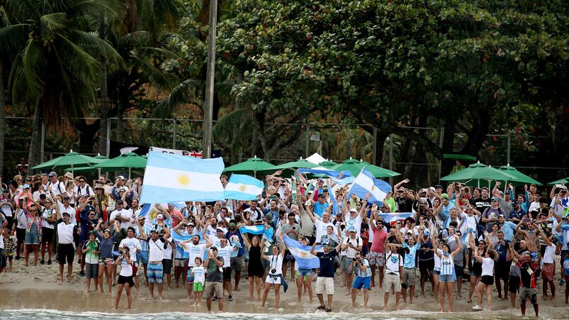 Lange y Carranza le dieron el segundo oro a la Argentina. Foto: Nicolás Stulberg/Infobae.