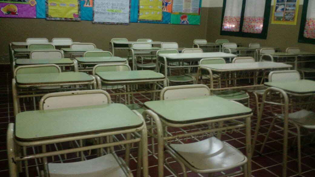 Las aulas vacías en las escuelas de Córdoba. Foto: Karina Vallori.