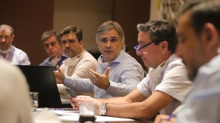 Las autoridades definen detalles para la obligatoriedad del uso de barbijo.