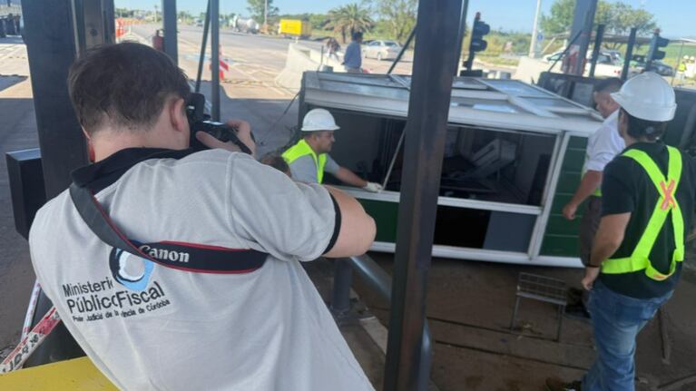 Las cabinas fueron retiradas del peaje tras la tormenta fatal.