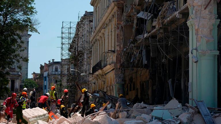 Las calles de La Habana se llenaron de escombros.