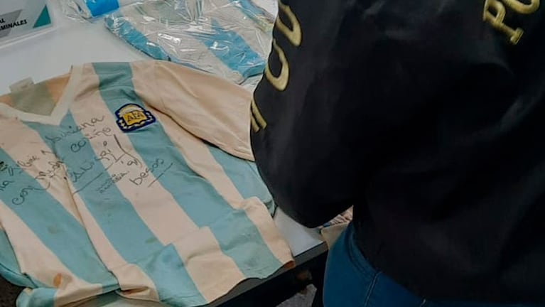 Las camisetas fueron encontradas en barrio Alto Verde de Córdoba.