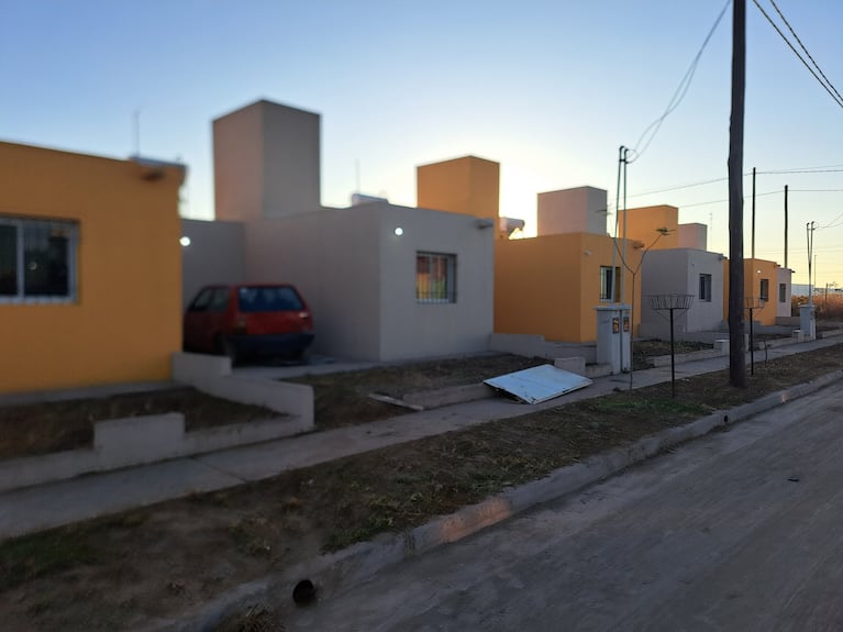 Las casas de barrio Zepa C que el Gobierno entregó a las familias de las villas.