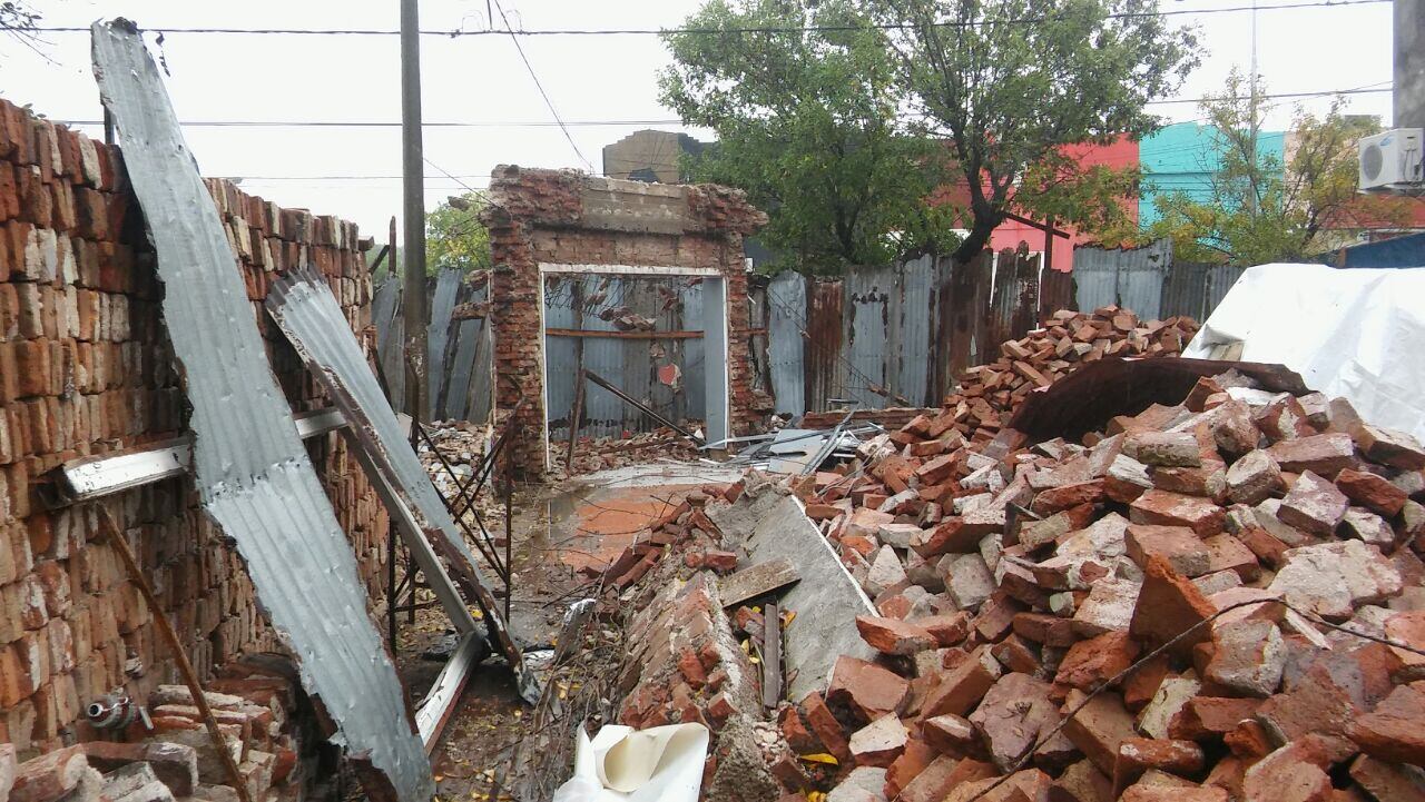 Las casas destruidas por el agua en Pozo del Molle. Foto: Sebastián Pfaffen.