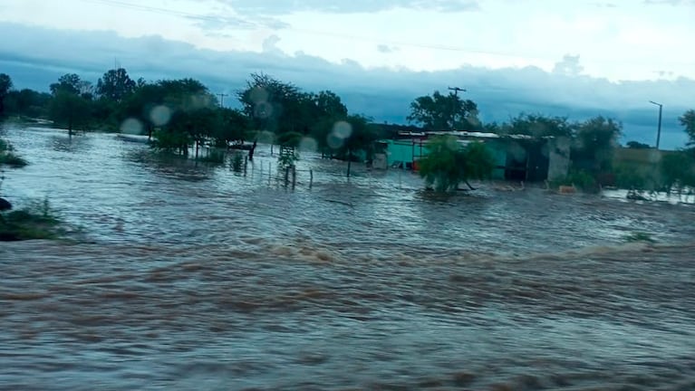 Las consecuencias de la sorpresiva lluvia en Sebastián Elcano.