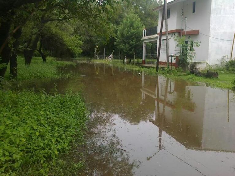 Las crecidas inundaron varios sectores en Carlos Paz, La Calera y Bialet Masse