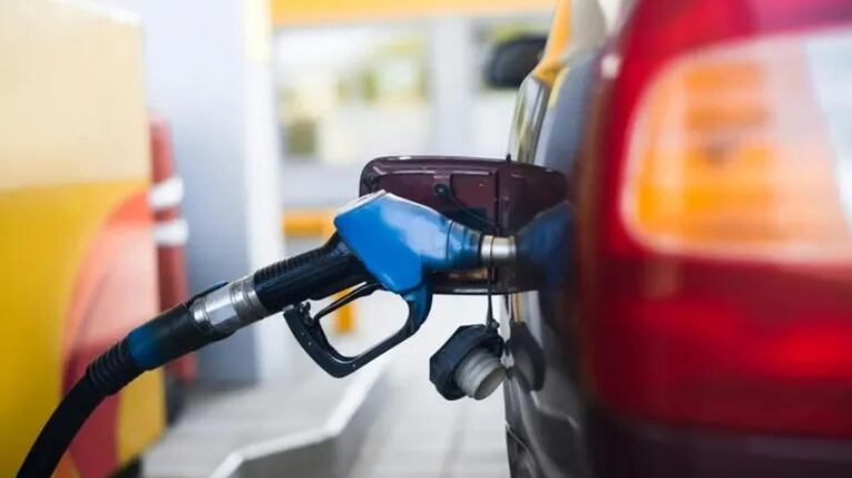 Las empresas aplicaron un aumento en las naftas y el gasoil.