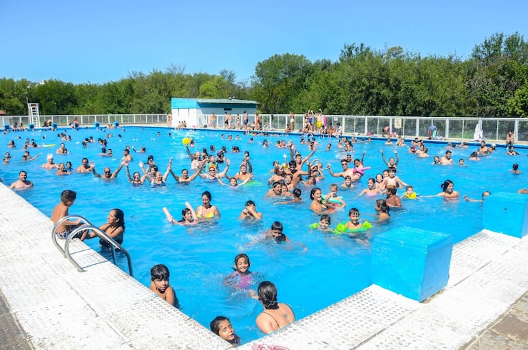 Las escuelas de verano provinciales ya reciben inscripciones en Córdoba.