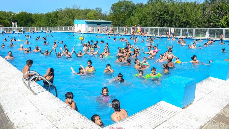 Las escuelas de verano provinciales ya reciben inscripciones en Córdoba.