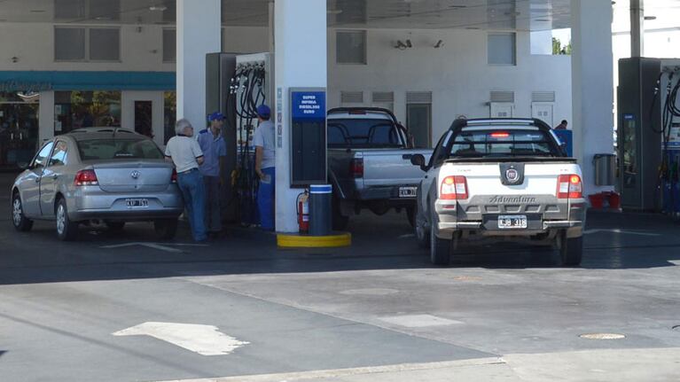 Las estaciones de Córdoba ya bajaron sus precios.