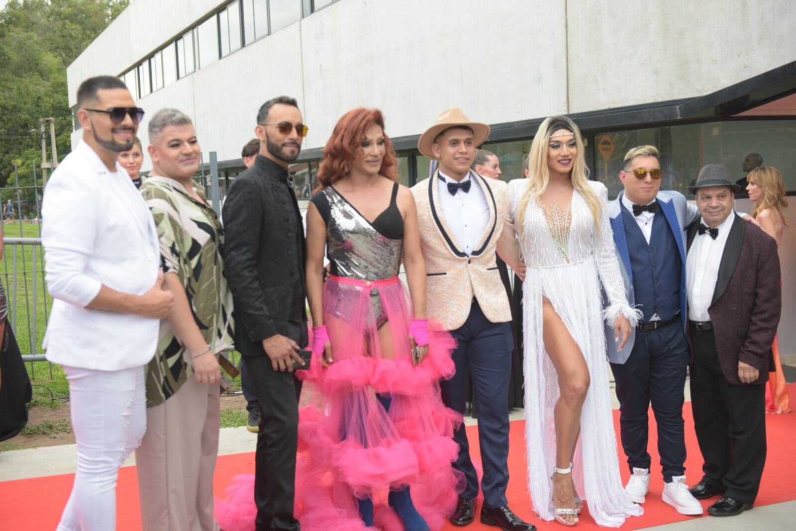 Las estrellas desfilaron por la alfombra roja de los Premios Carlos. Foto: Cecilia Acevedo/El Doce.