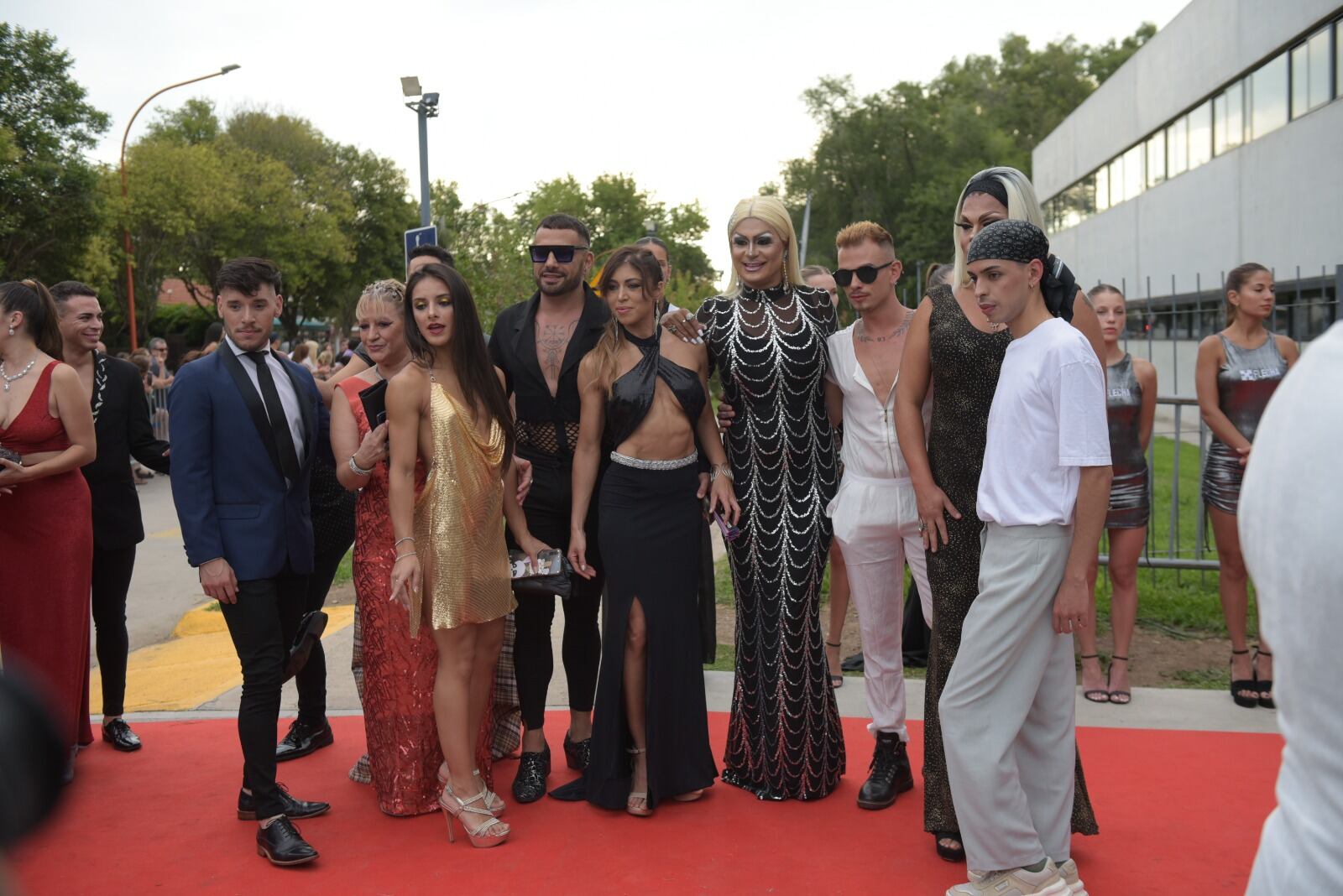 Las estrellas desfilaron por la alfombra roja de los Premios Carlos. Foto: Cecilia Acevedo/El Doce.