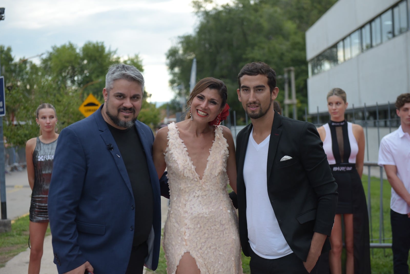 Las estrellas desfilaron por la alfombra roja de los Premios Carlos. Foto: Cecilia Acevedo/El Doce.