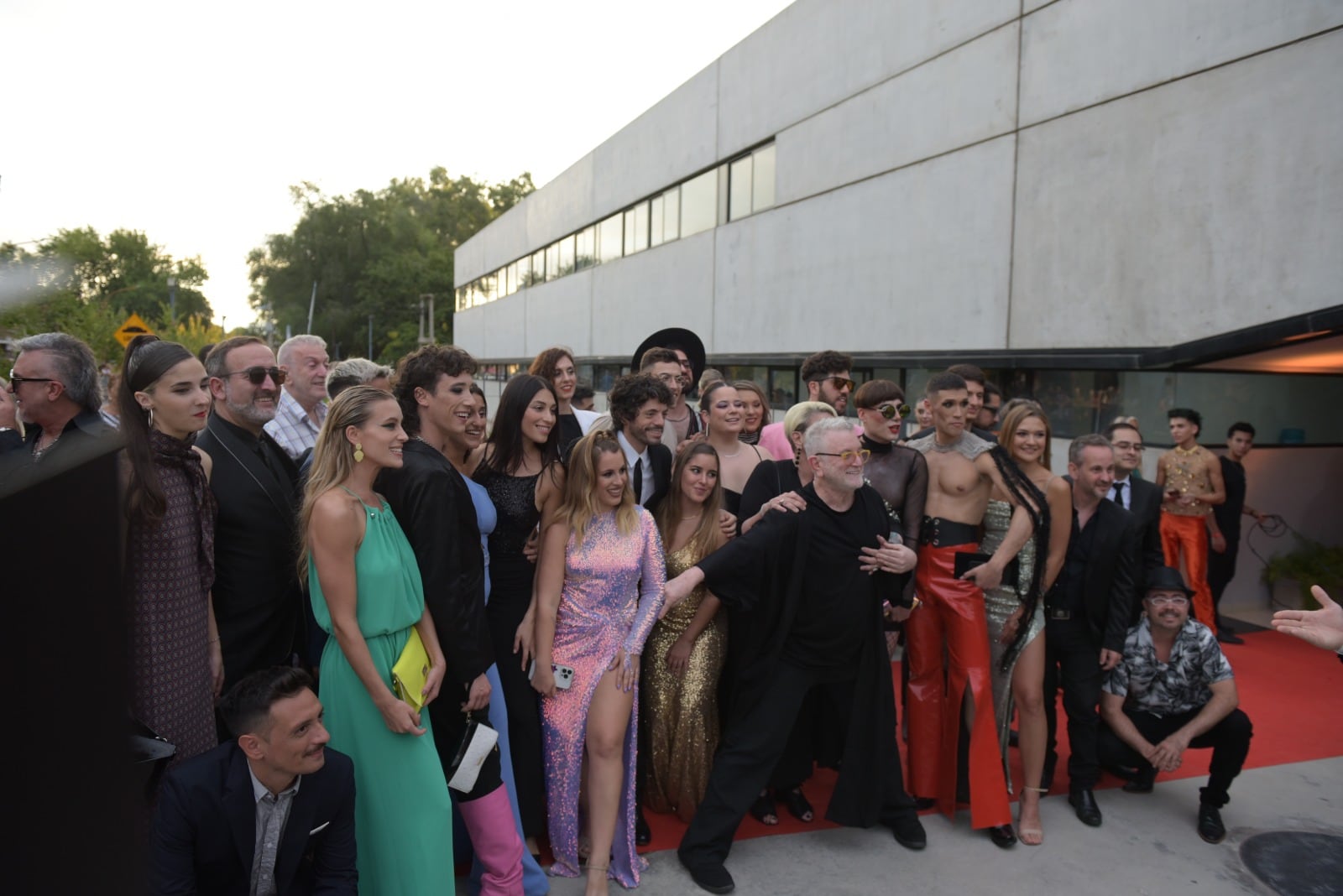 Las estrellas desfilaron por la alfombra roja de los Premios Carlos. Foto: Cecilia Acevedo/El Doce.