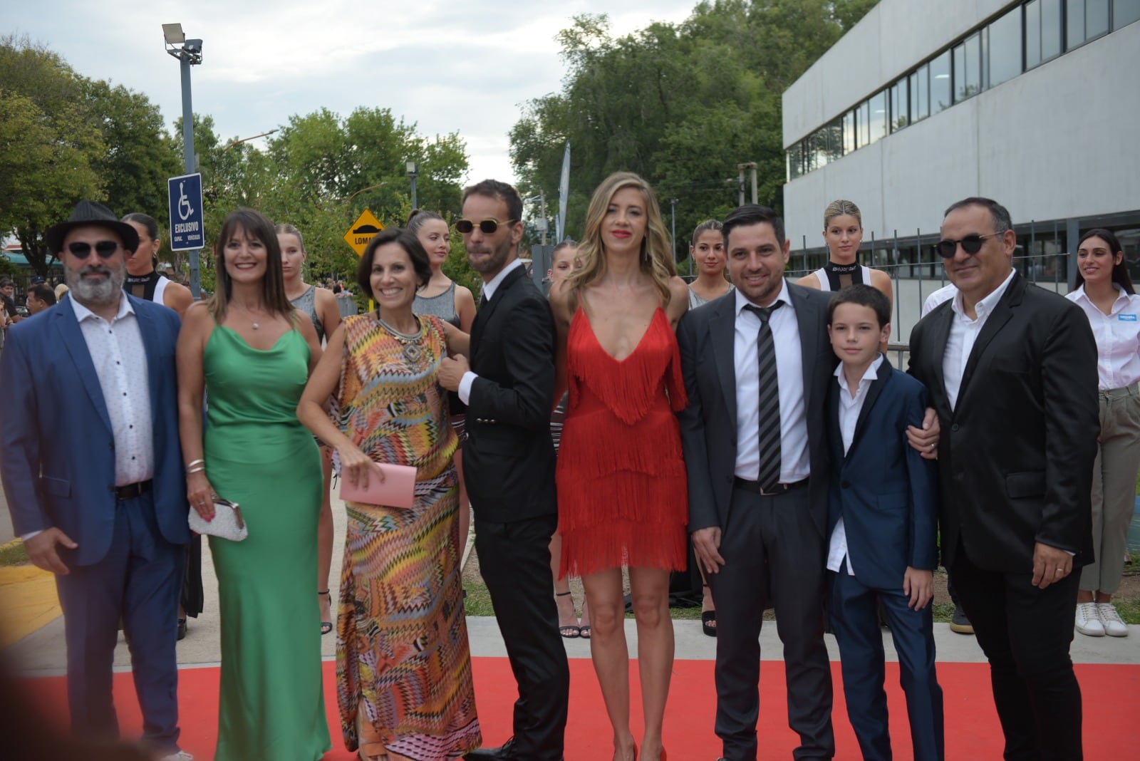 Las estrellas desfilaron por la alfombra roja de los Premios Carlos. Foto: Cecilia Acevedo/El Doce.