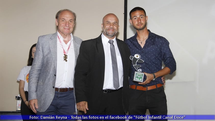 Las figuras, los chicos y el equipo del Fútbol Infantil tuvieron su gran noche.