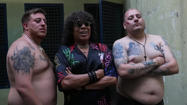 Las fotos de la grabación de "Volvió la loca" uno de los últimos temas de la Mona Jimenez