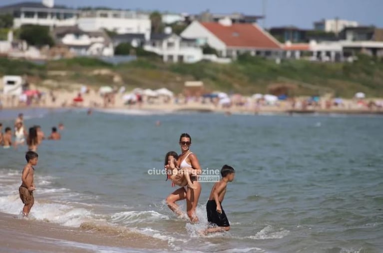 Las fotos de las románticas vacaciones de Cami Homs y el Principito Sosa en Punta del Este