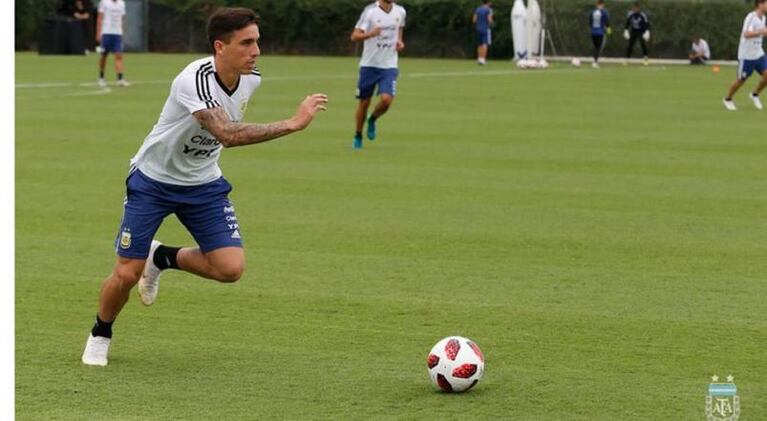 Las fotos de Renzo Saravia y el Mudo Vázquez en la Selección Argentina