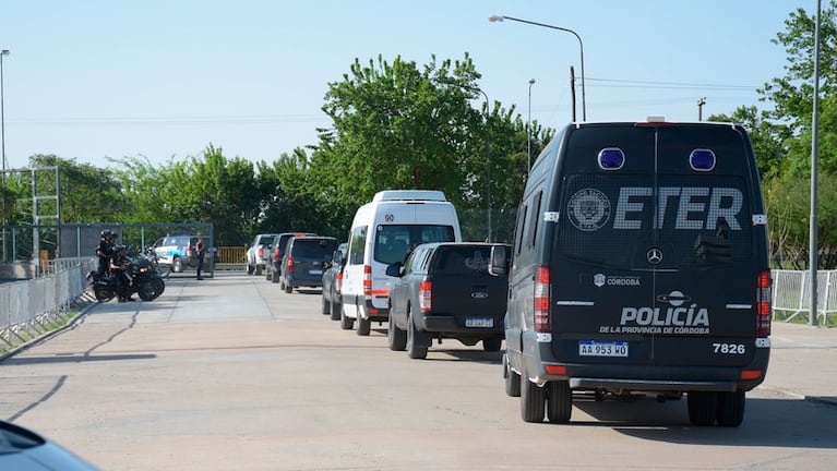 Las fuerzas de seguridad despliegan un mega operativo de control en Córdoba.