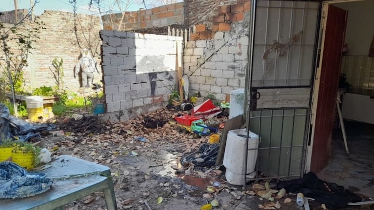 Las imágenes revelan el horror dentro de la vivienda.