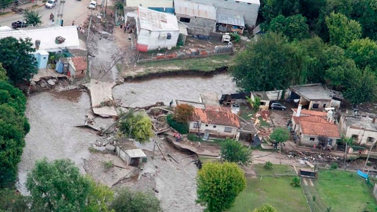 Las inundaciones dejaron ocho muertes e innumerables pérdidas materiales.