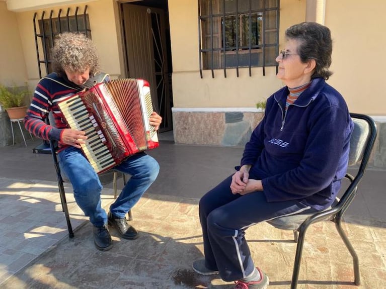 Las Isletillas, una escuela rural donde se enseña cuarteto