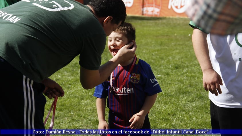 Las mejores postales de los partidos y la visita de Empate F.C.