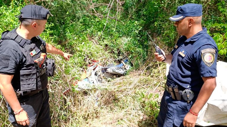 Las motos robadas estaban ocultas en un zanja.