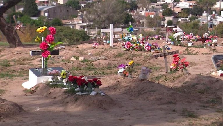 Las muertes por coronavirus: así trabajan en el cementerio San Vicente en la segunda ola
