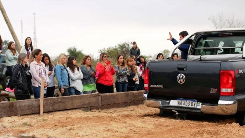 Las mujeres participaron de una experiencia diferente junto a la Amarok.