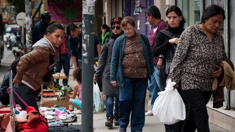 Las mujeres que trabajan de manera informal aumentan las posibilidades de ser pobres.