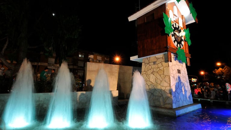 Las noches de Carlos Paz esperan tu presencia.