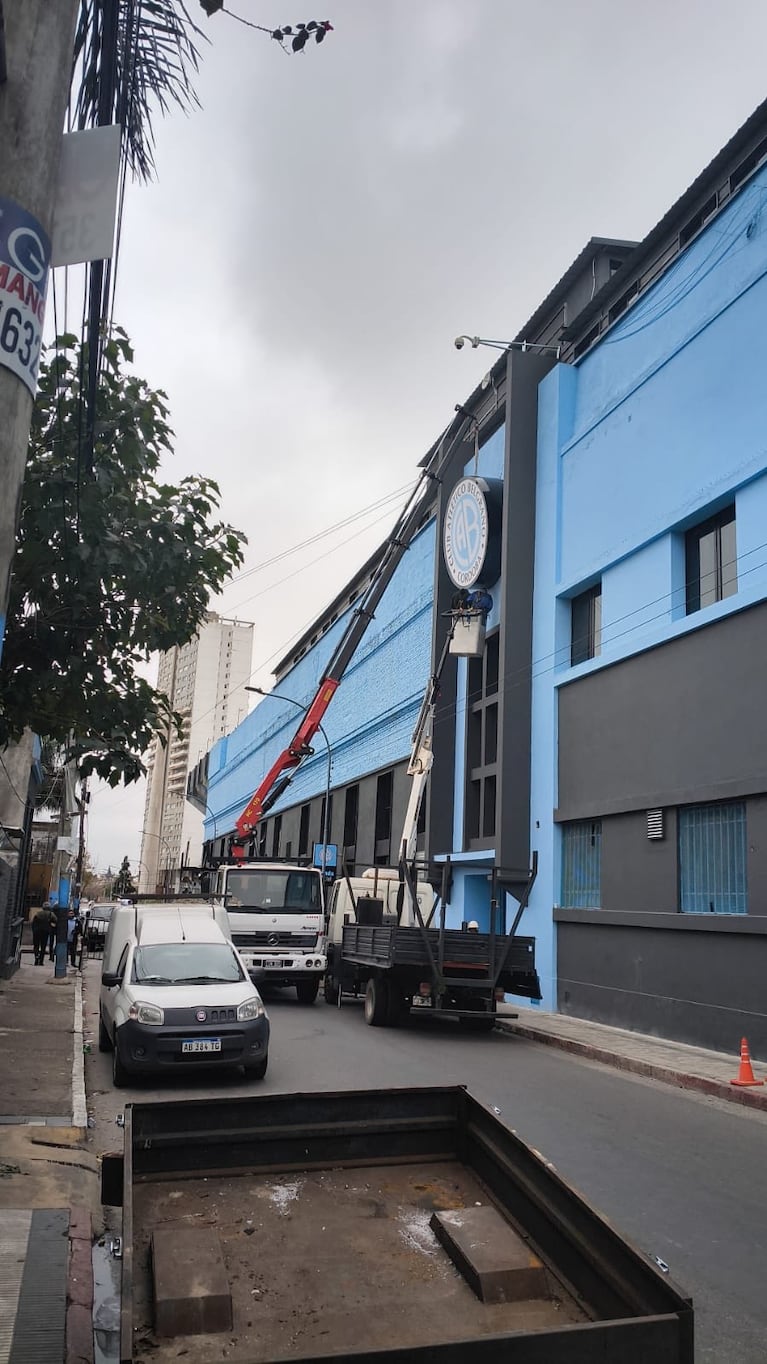 Las obras en el Gigante incluyen la puesta en valor de la fachada.