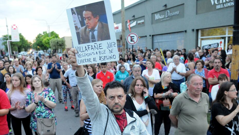 Las protestas por el crimen de Abril señalaron al juez José Villafañe, que liberó al asesino.