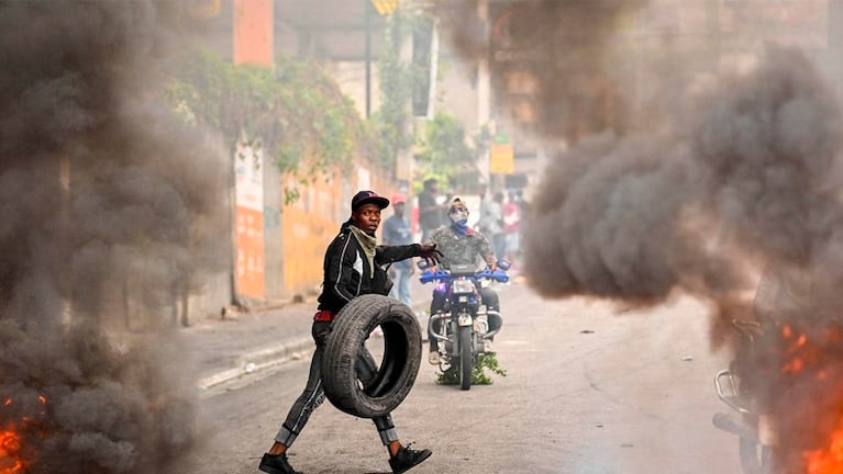 Las protestas que desembocaron en la salida del primer ministro.