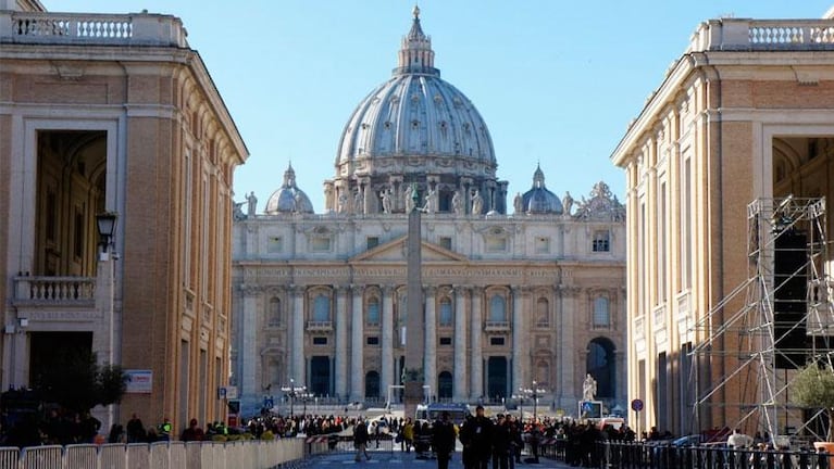 Las reglas secretas del Vaticano para los curas que tienen hijos: “Hay niños por todo el mundo”