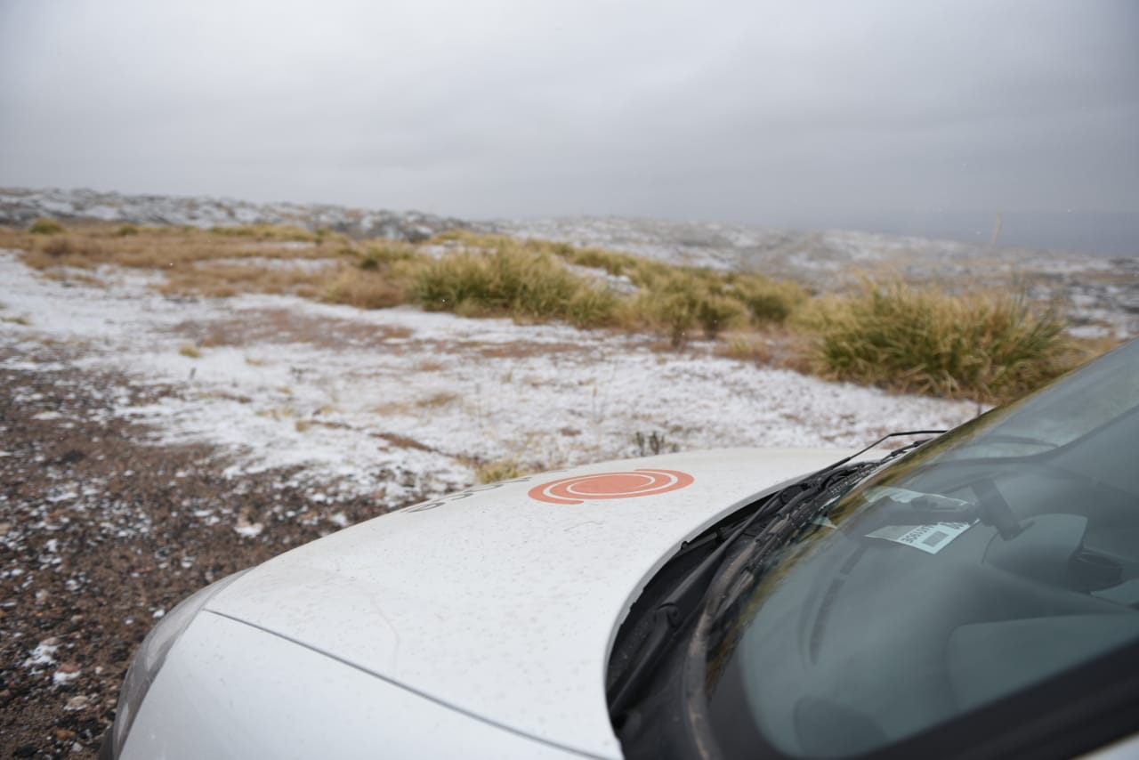 Las sierras cordobesas cubiertas de blanco, un paisaje soñado. Foto: Lucio Casalla / El Doce