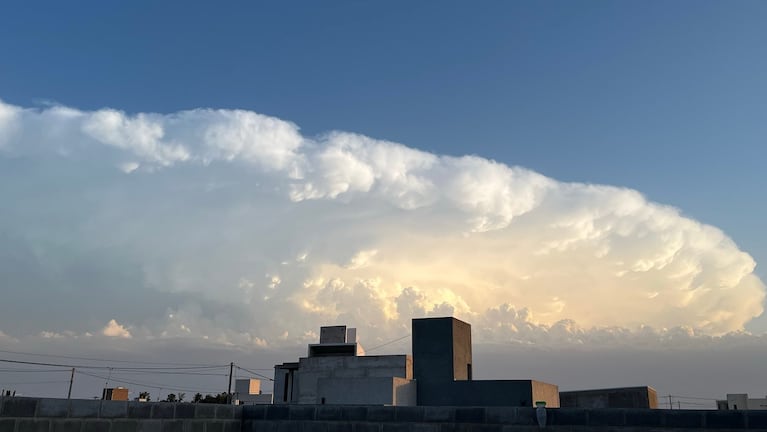Las tormentas más severas afectaron al sur y este provincial. (Foto: gentileza @FrancoMalatini)
