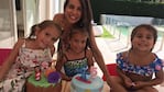 Las tres hijas de Cinthia Fernández  y Matías Defederico.